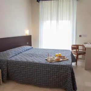 3* Otel Auto Park